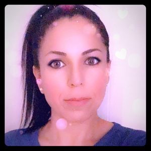 Meet your Posher, Josie Warr